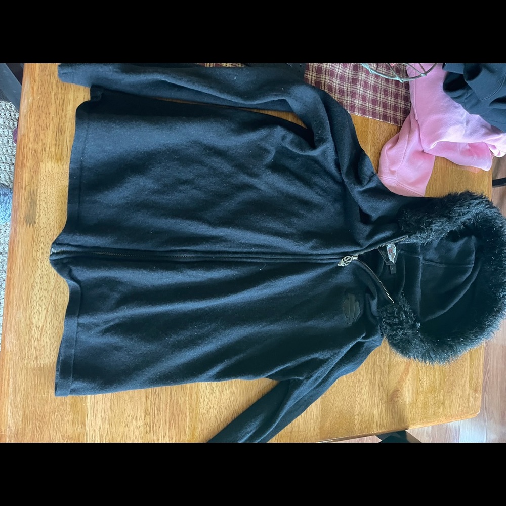 HD sweater